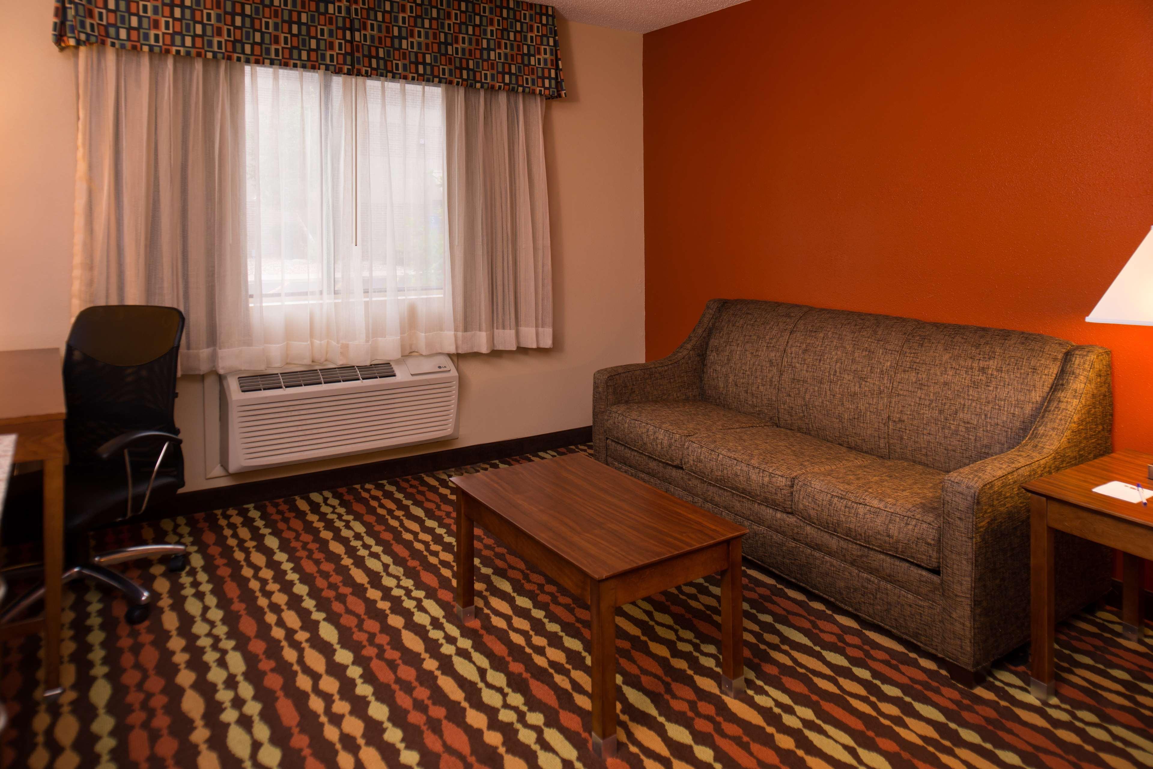 Best Western Ambassador Inn & Suites Wisconsin Dells Exteriör bild
