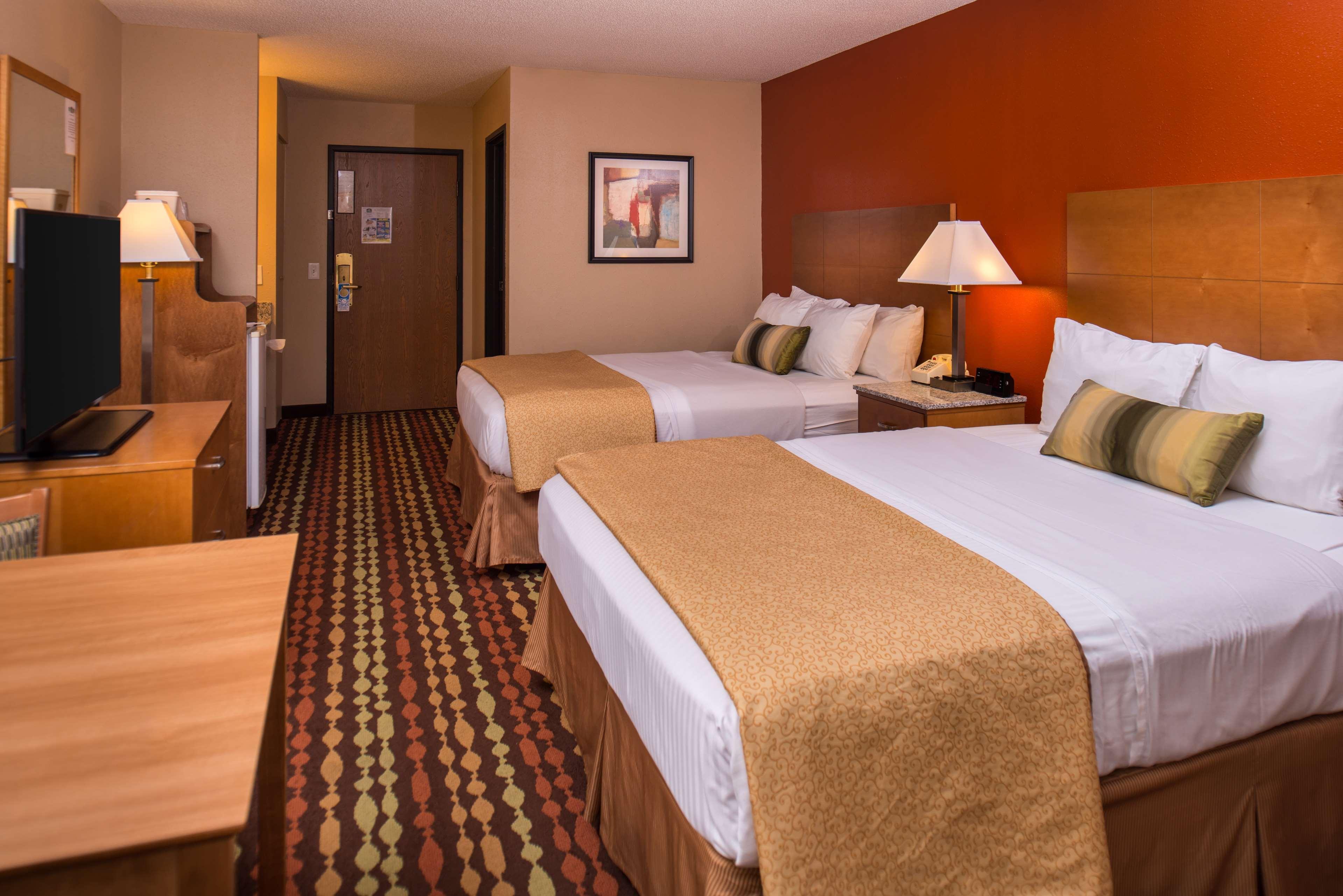 Best Western Ambassador Inn & Suites Wisconsin Dells Exteriör bild