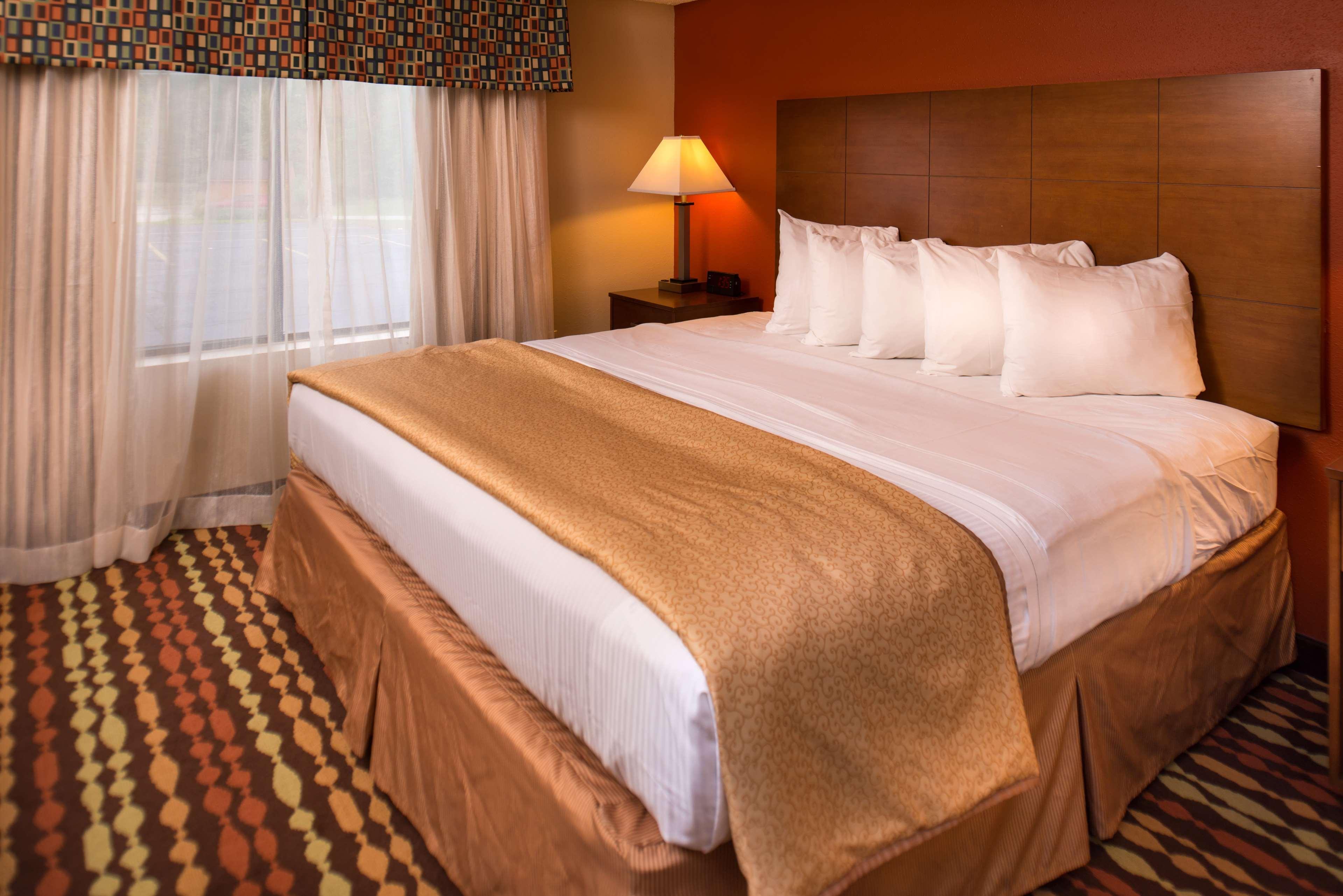 Best Western Ambassador Inn & Suites Wisconsin Dells Exteriör bild