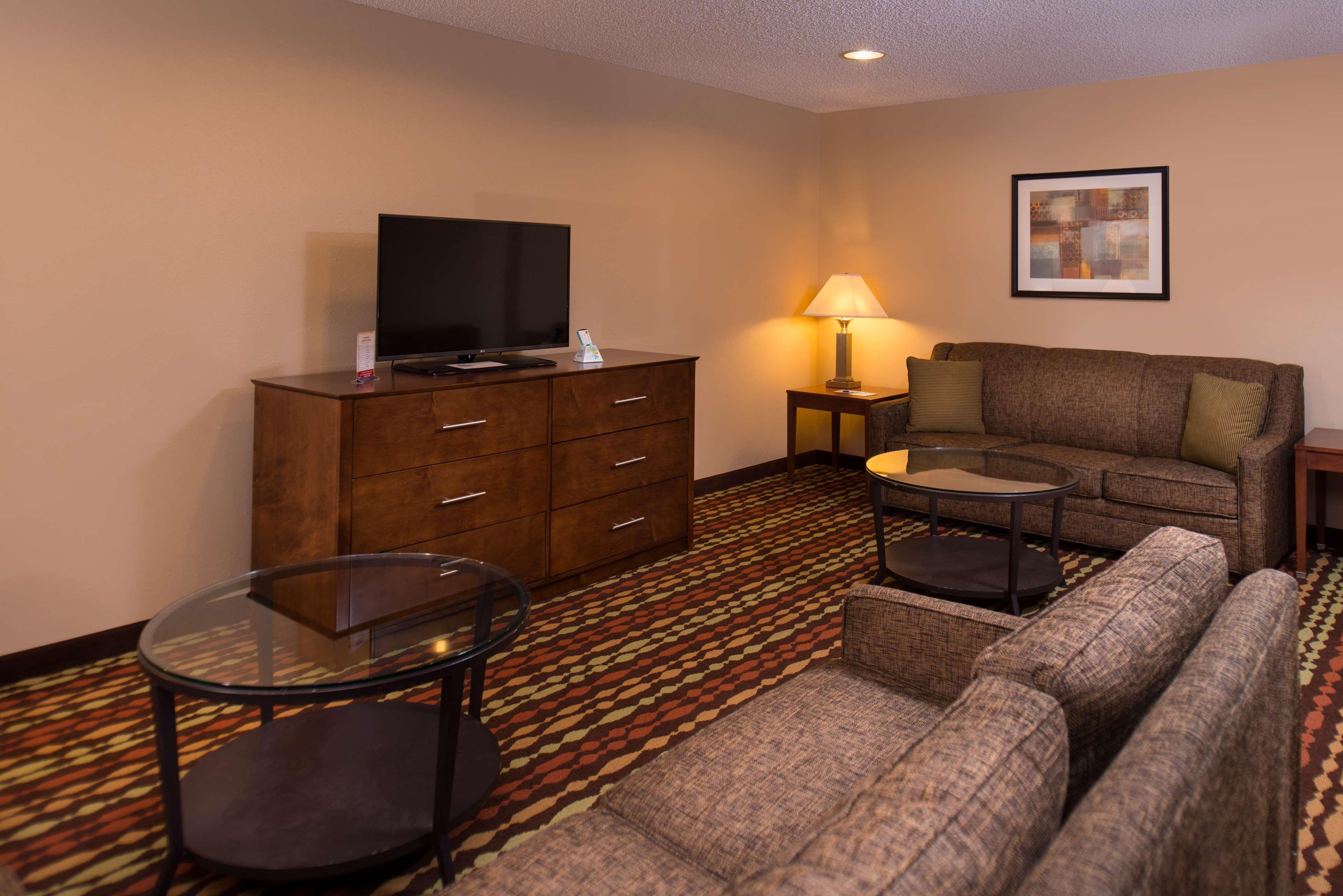 Best Western Ambassador Inn & Suites Wisconsin Dells Exteriör bild