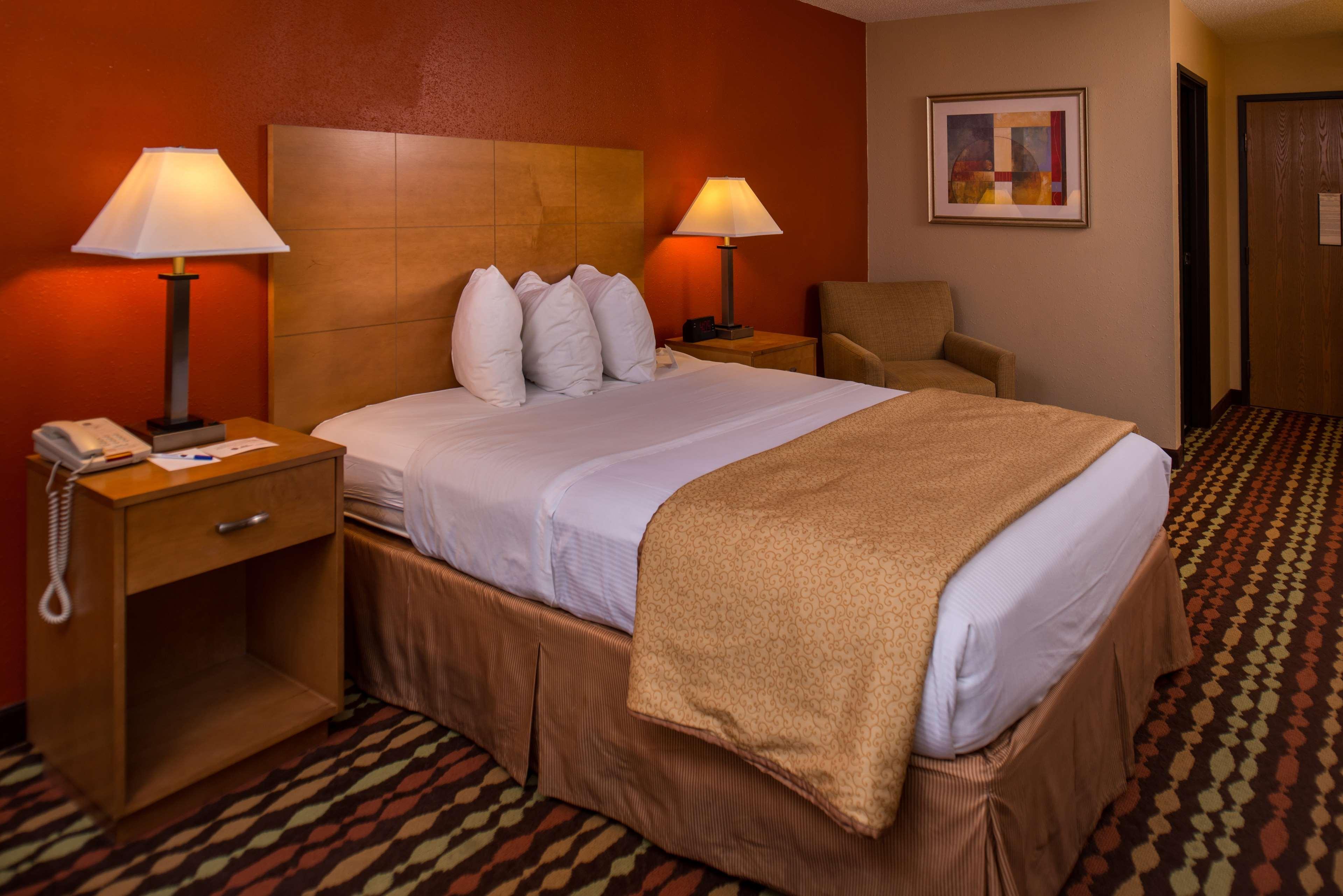 Best Western Ambassador Inn & Suites Wisconsin Dells Exteriör bild