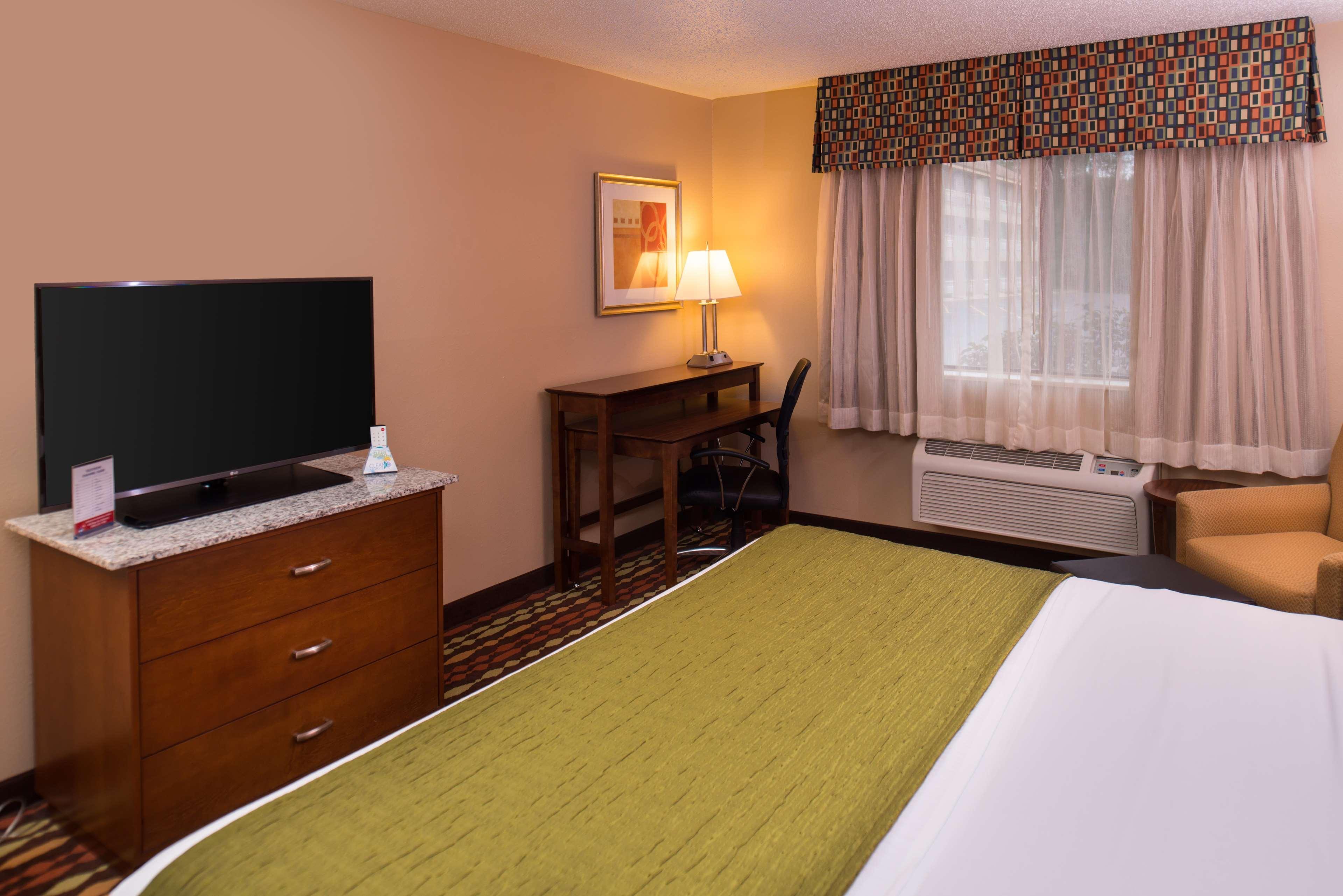 Best Western Ambassador Inn & Suites Wisconsin Dells Exteriör bild