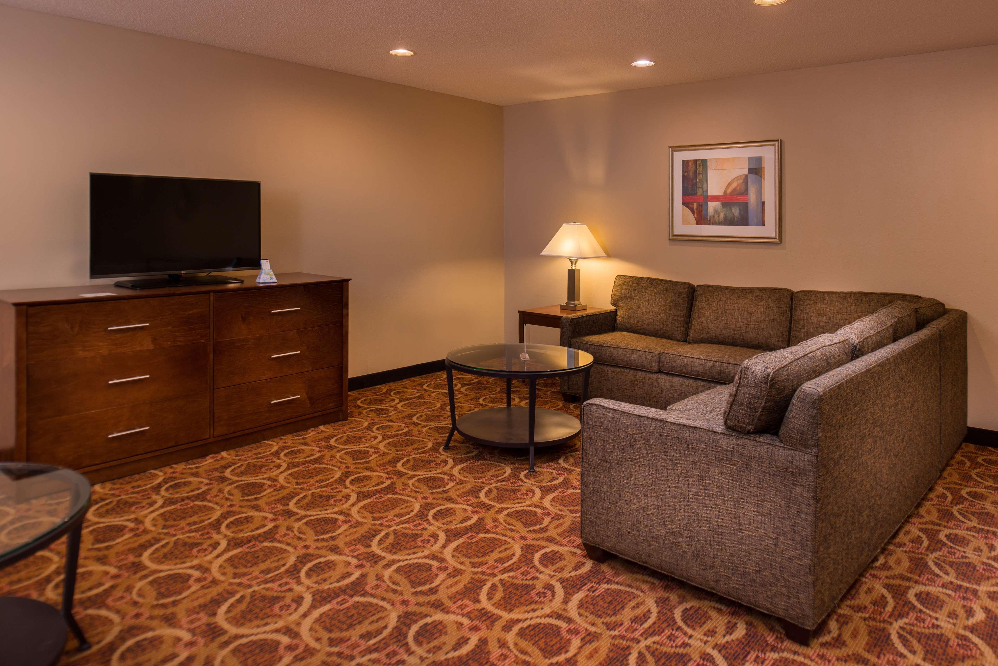 Best Western Ambassador Inn & Suites Wisconsin Dells Exteriör bild