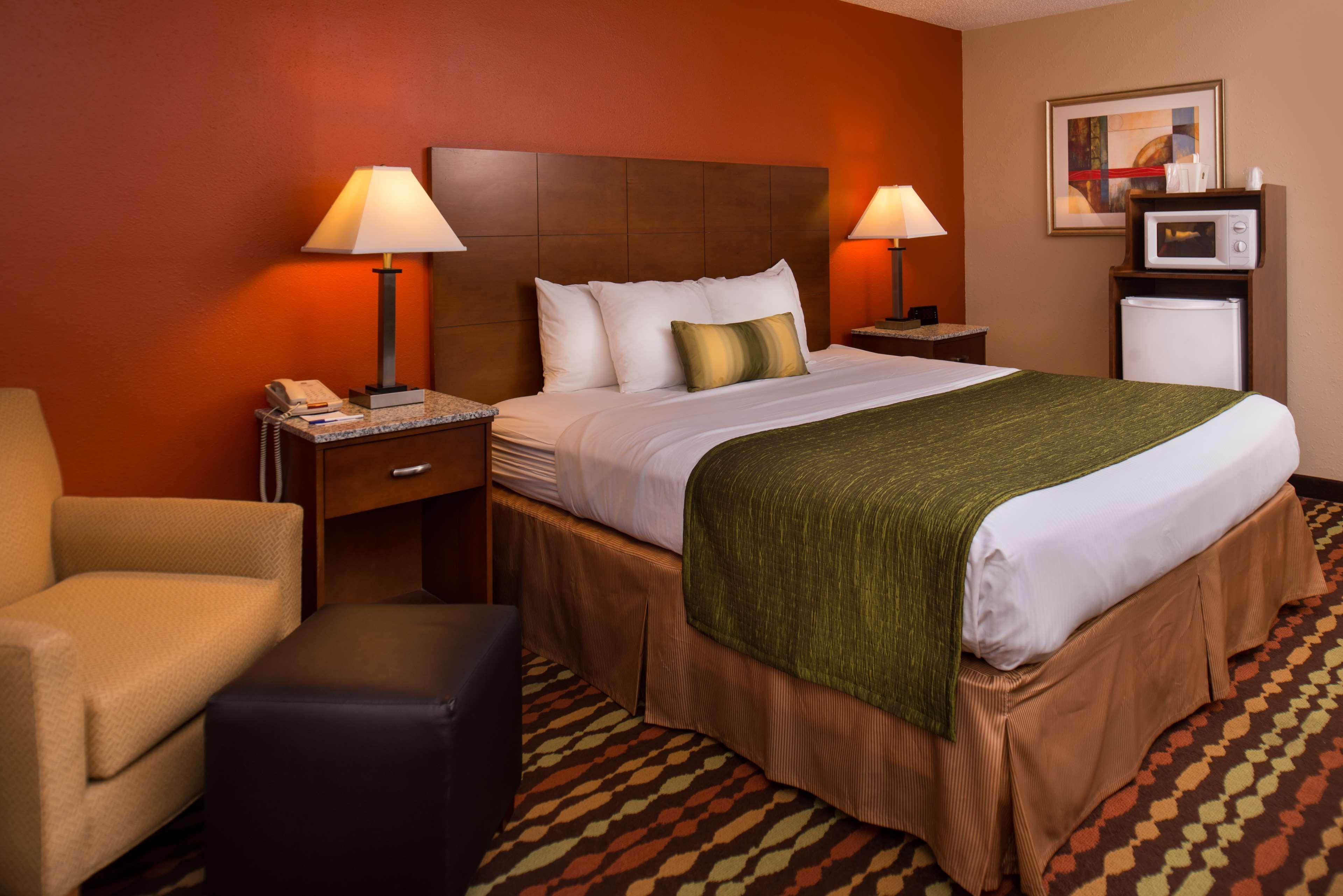 Best Western Ambassador Inn & Suites Wisconsin Dells Exteriör bild