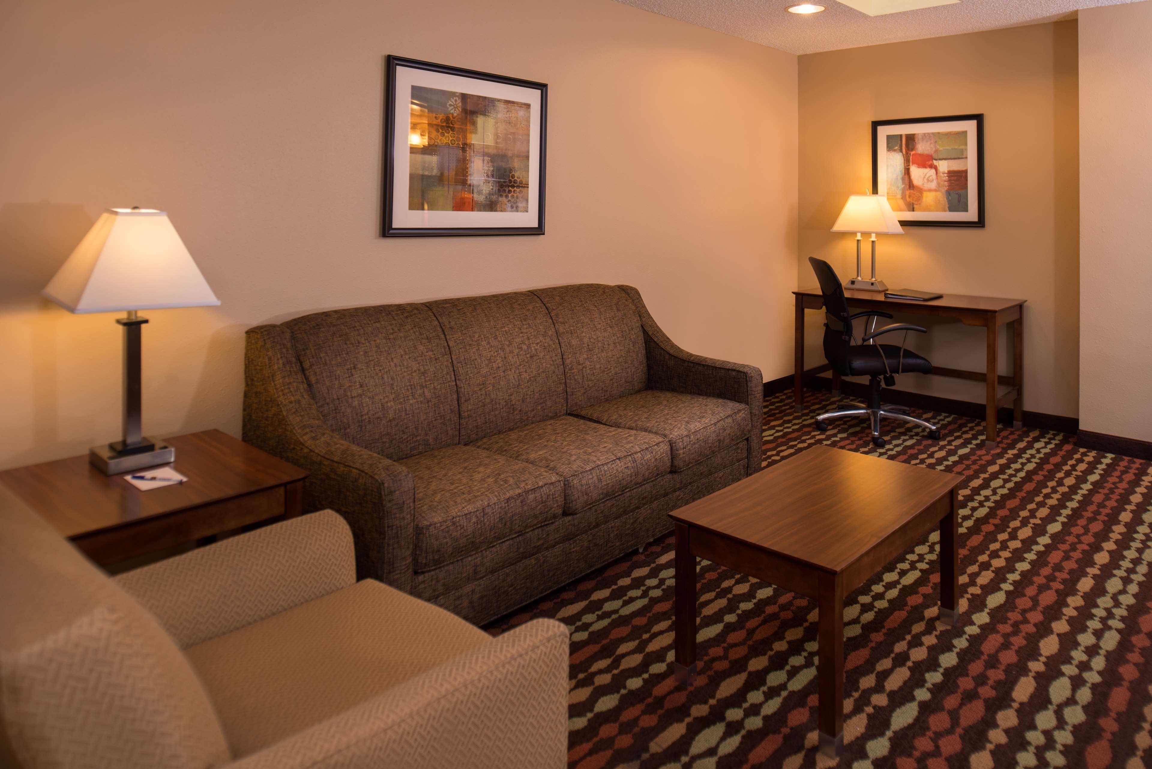 Best Western Ambassador Inn & Suites Wisconsin Dells Exteriör bild