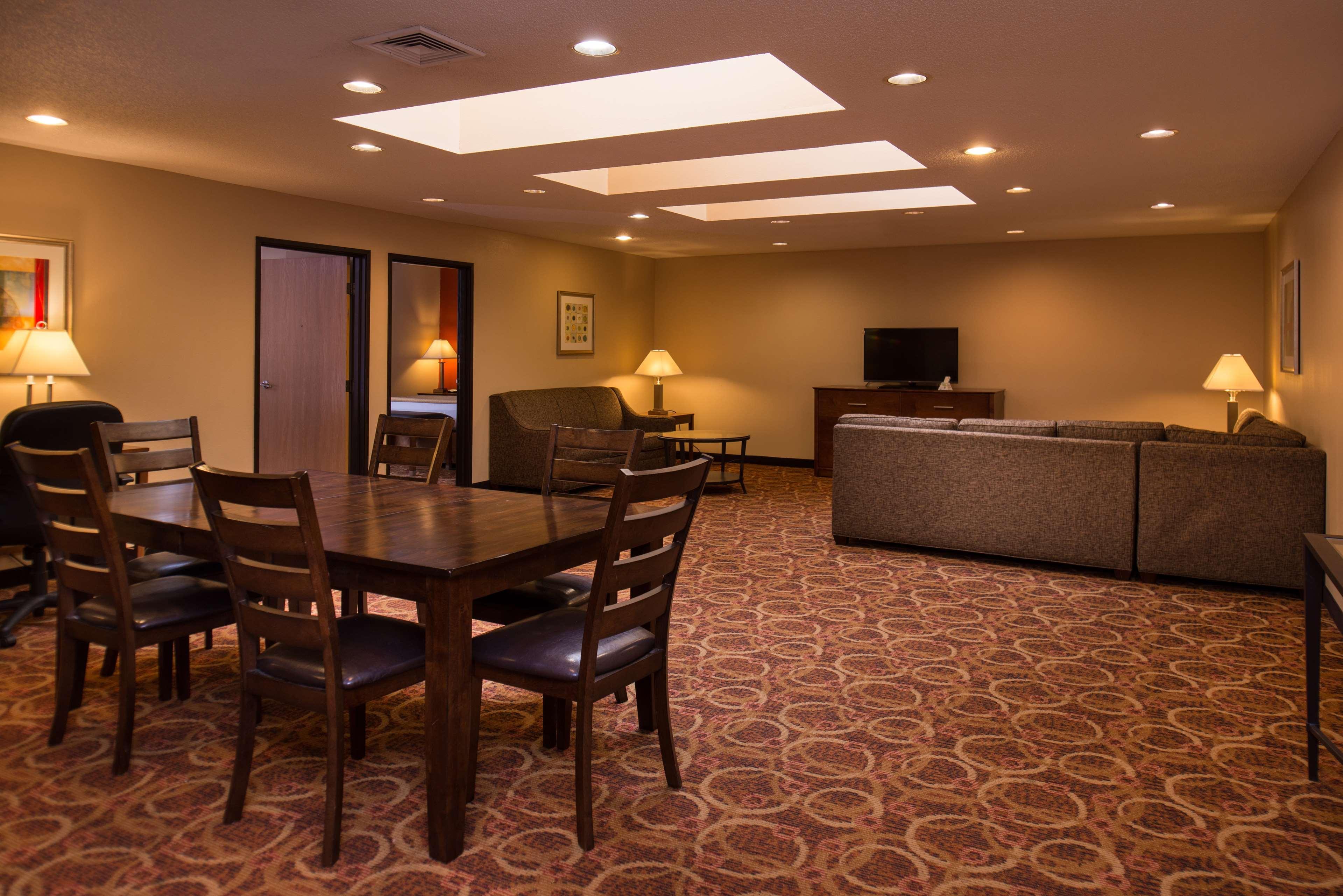 Best Western Ambassador Inn & Suites Wisconsin Dells Exteriör bild