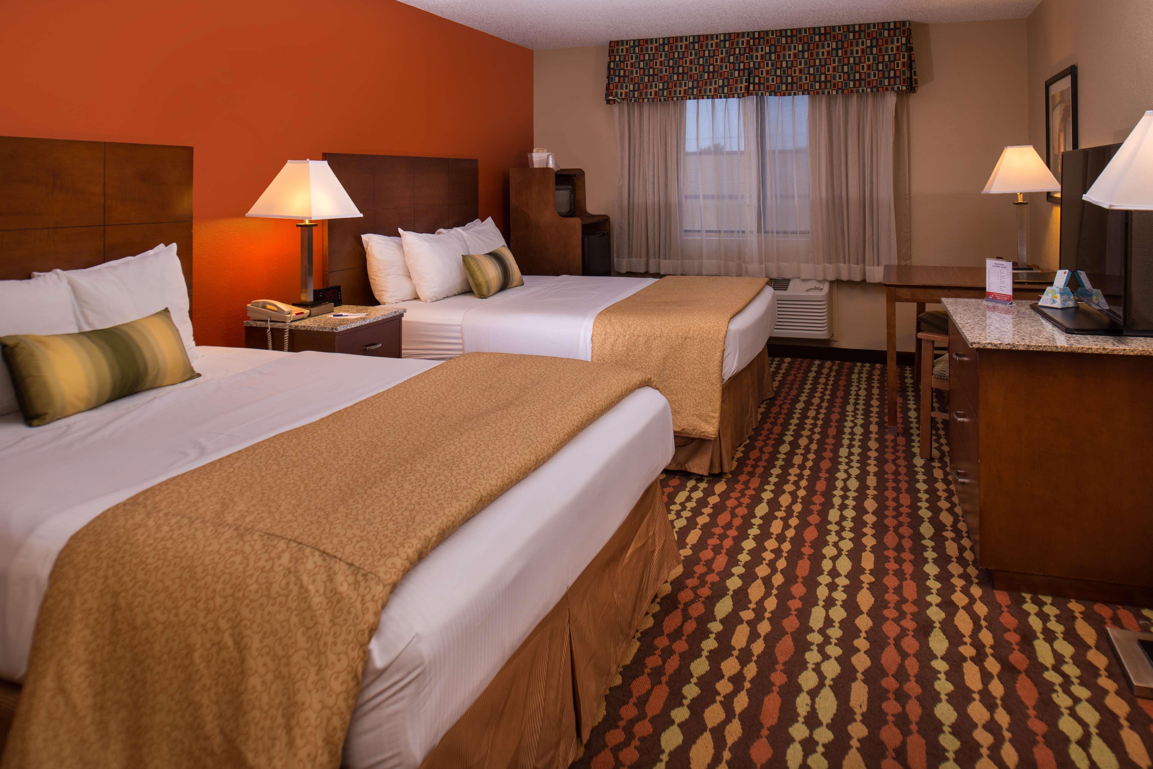 Best Western Ambassador Inn & Suites Wisconsin Dells Exteriör bild