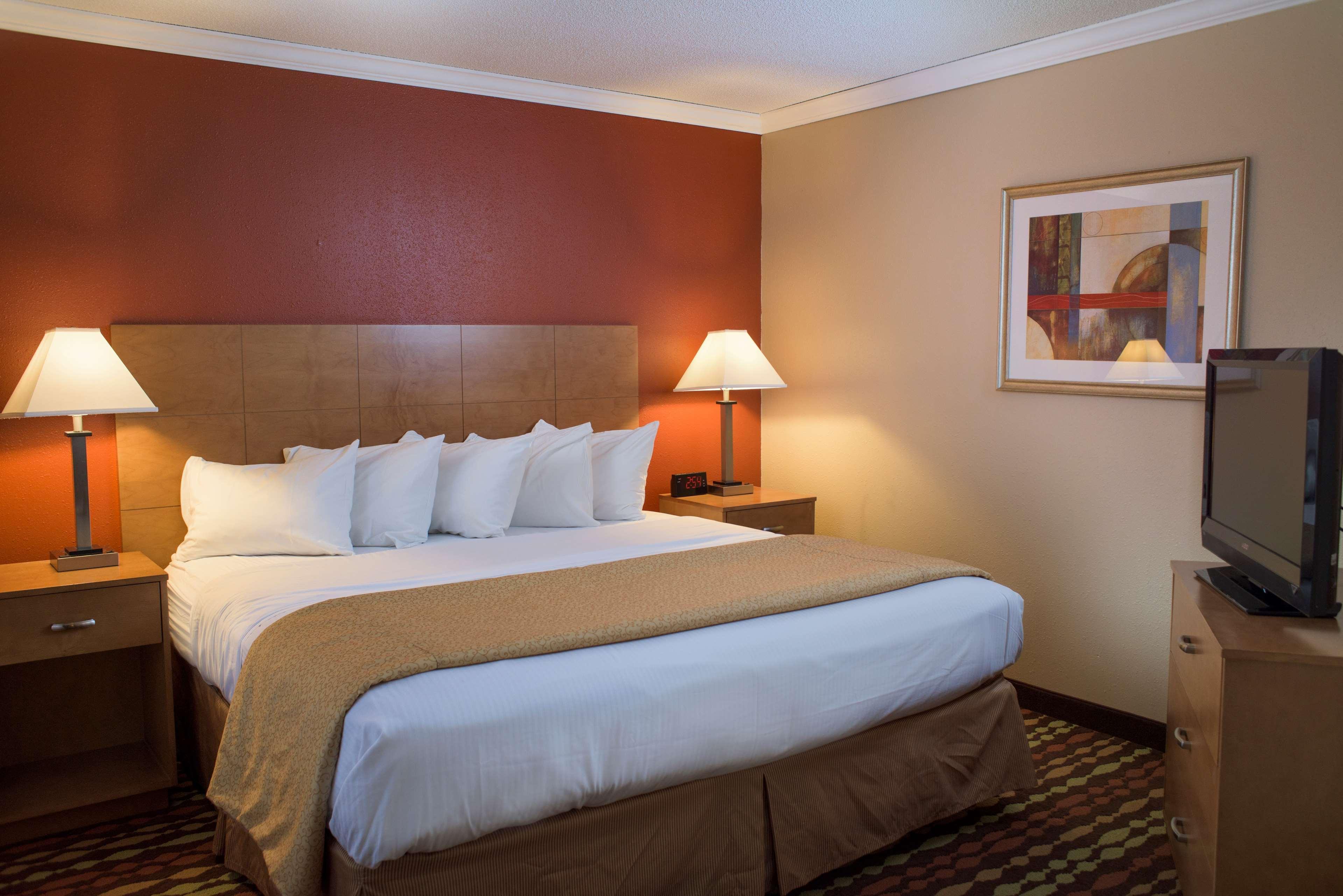 Best Western Ambassador Inn & Suites Wisconsin Dells Exteriör bild