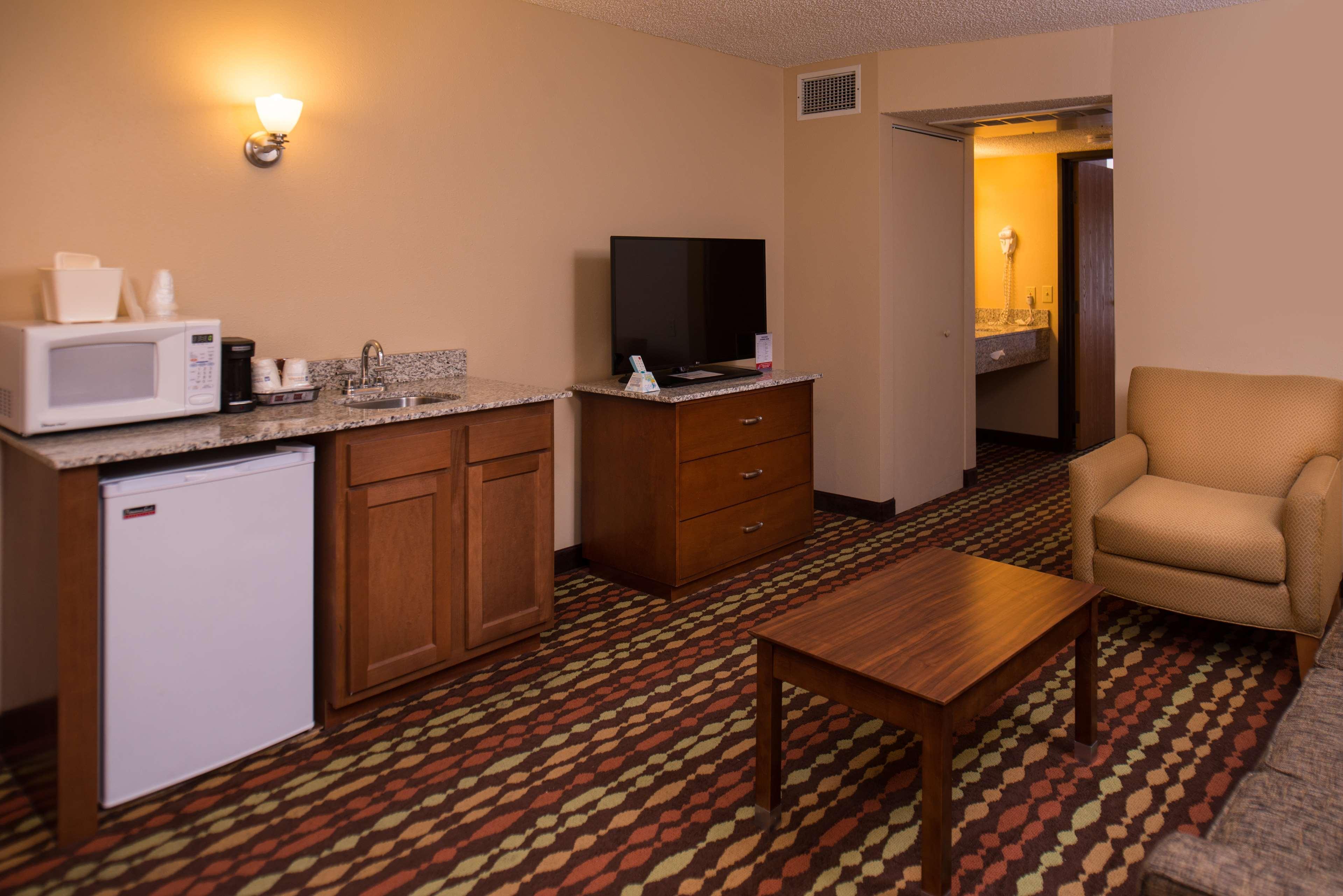 Best Western Ambassador Inn & Suites Wisconsin Dells Exteriör bild