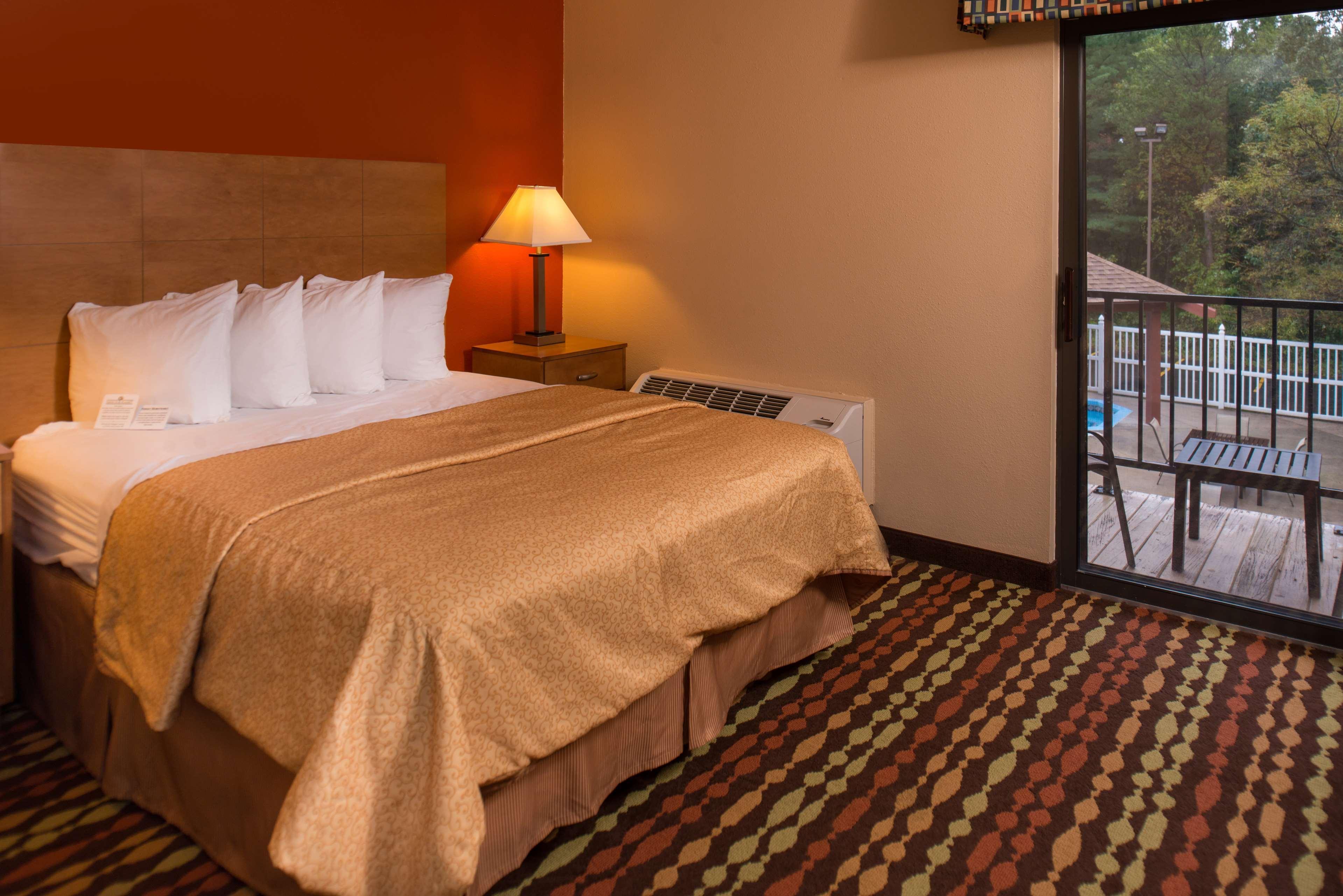 Best Western Ambassador Inn & Suites Wisconsin Dells Exteriör bild